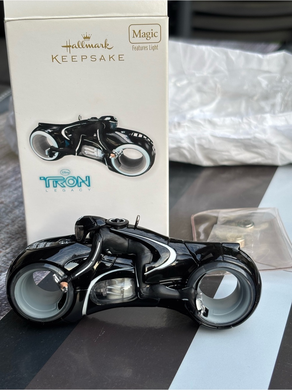 Rare 2010 Hallmark Keepsake TRON: Legacy Light Cycle Magic Ornament NIB